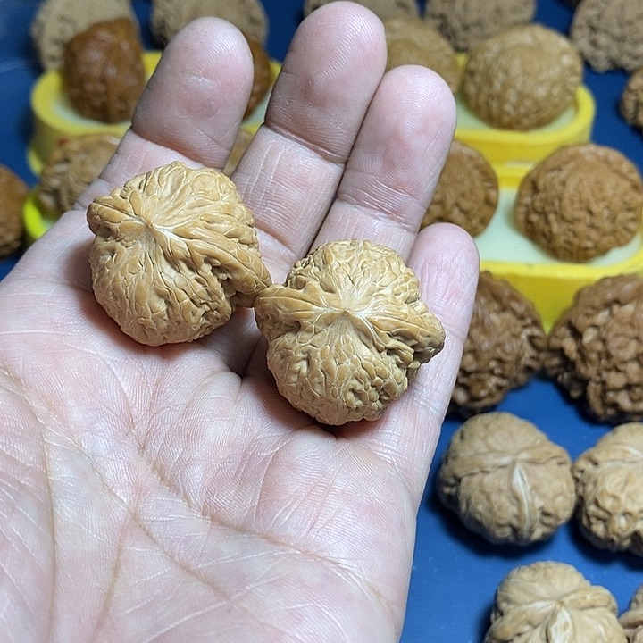 文玩核桃把件豪*鸿34尺，铁锤