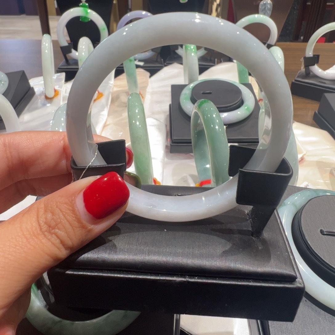 翡翠手镯（圆镯）未镶嵌