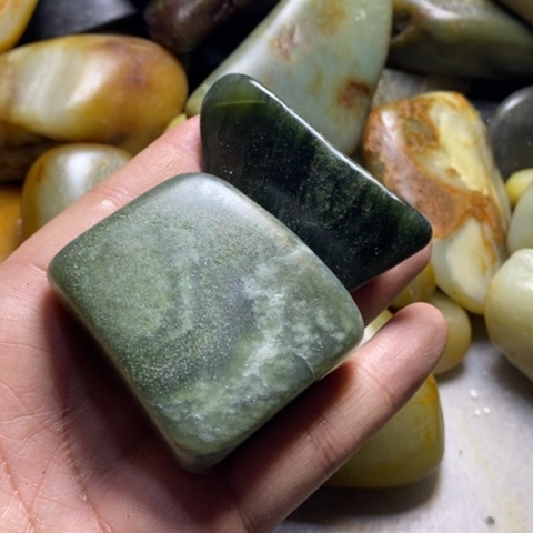 未镶嵌和田玉（糖玉）挂件