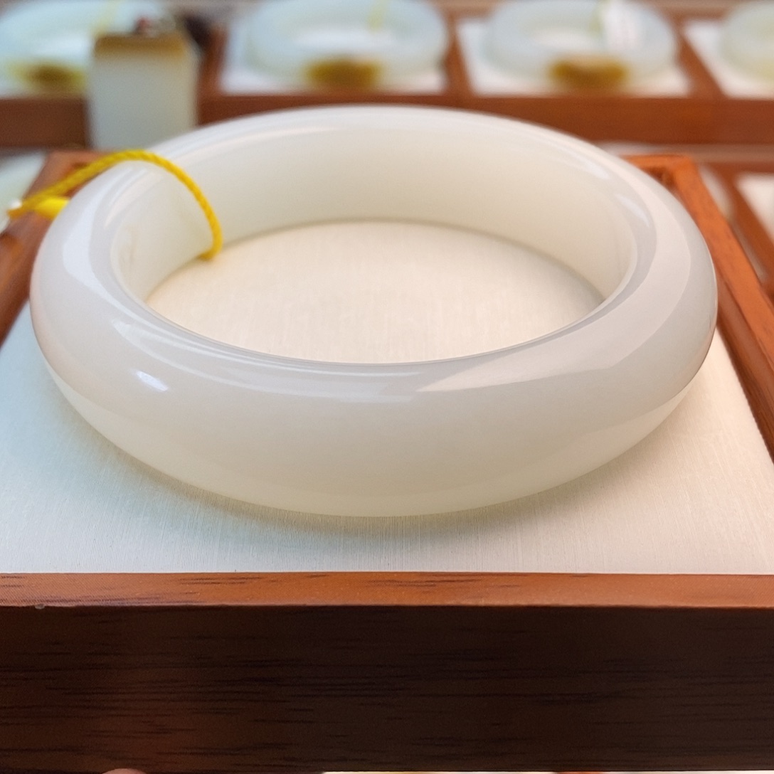 手链未镶嵌和田玉（白玉）