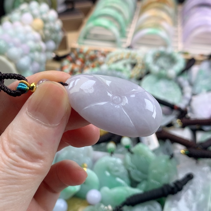 翡翠未镶嵌颈饰吊坠