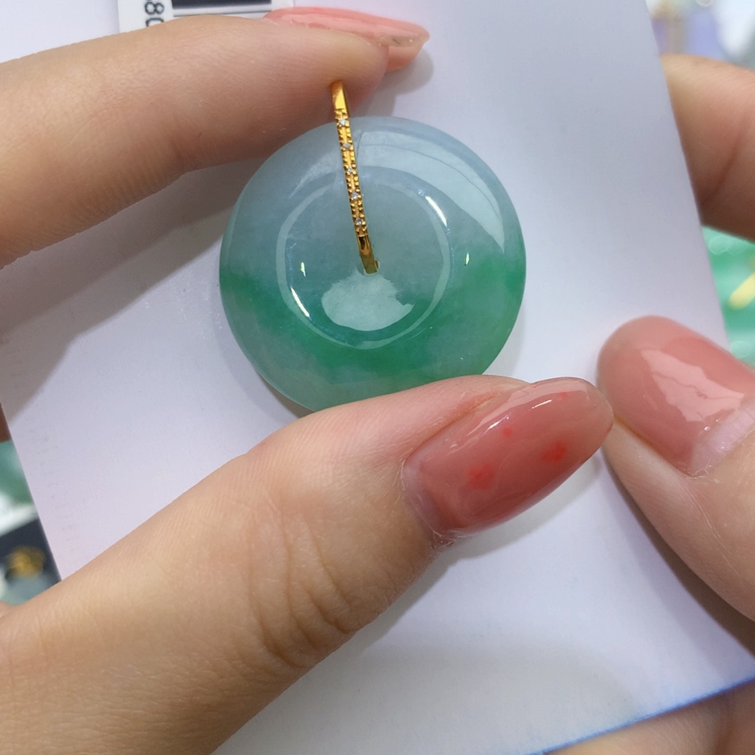 翡翠颈饰18K金镶嵌扣子