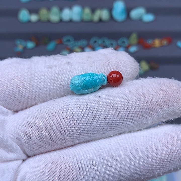 欧***姐南红玛瑙未镶嵌珠宝奇石