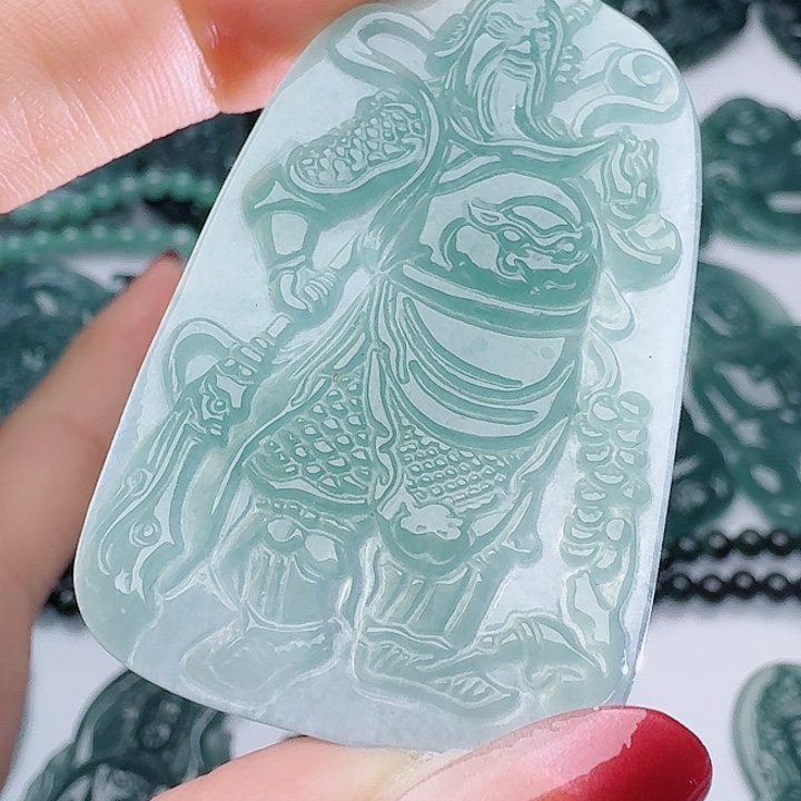 颈饰未镶嵌翡翠天然的A货翡翠多样性发其一