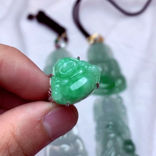 翡翠吊坠(不含链)未镶嵌