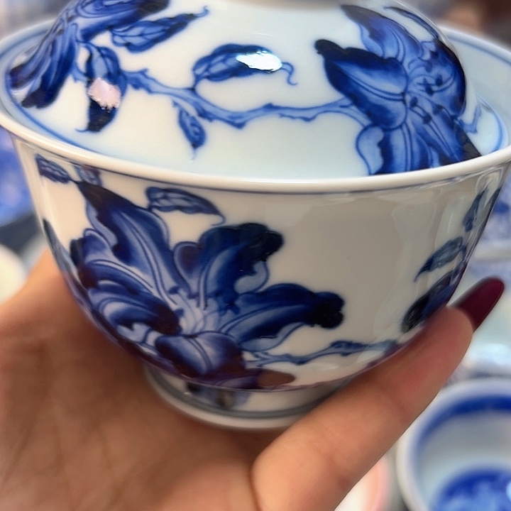手绘景德镇陶瓷杯子盖碗