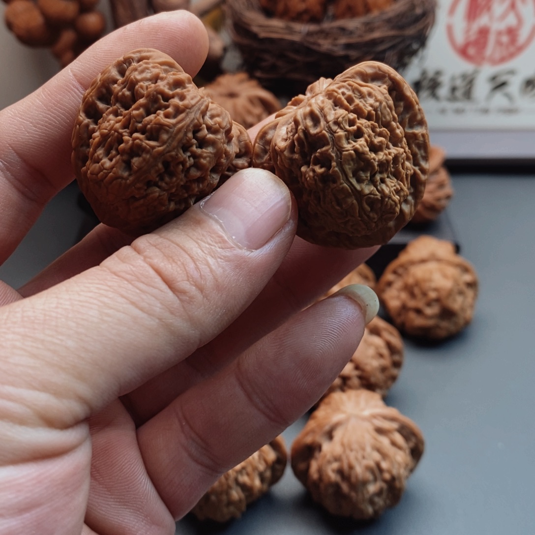 文玩核桃把件小脚残疆36全品