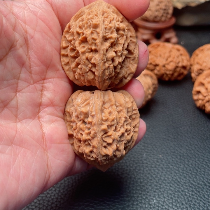 文玩核桃把件37全品牡丹纹