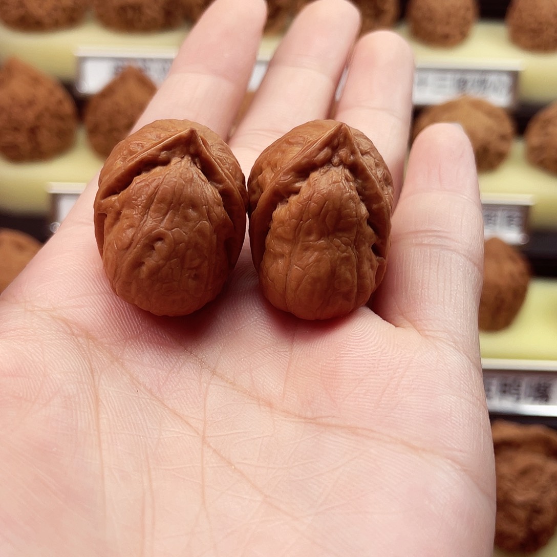 文玩核桃把件企鹅宝宝