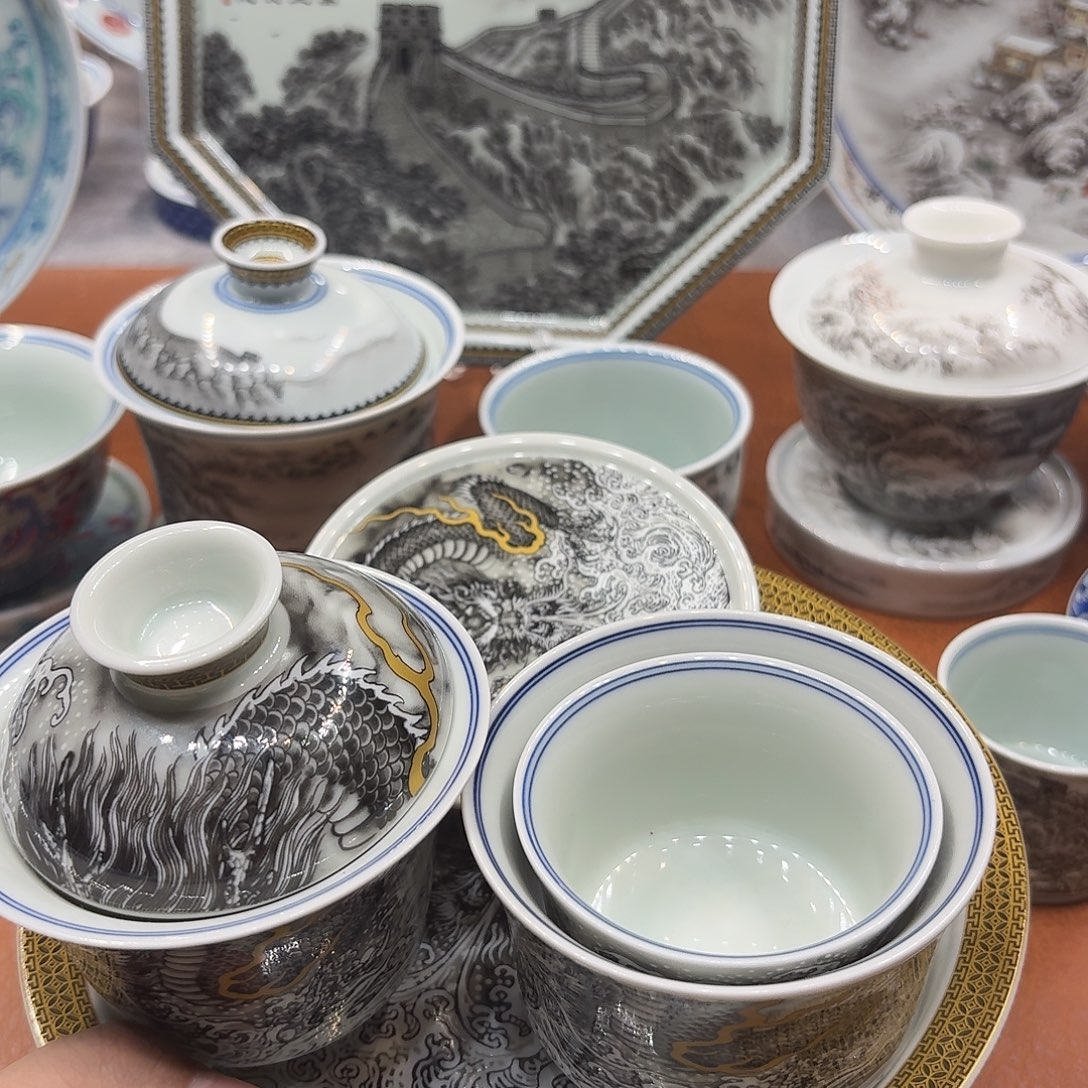 景德镇市是世界著名风景胜地