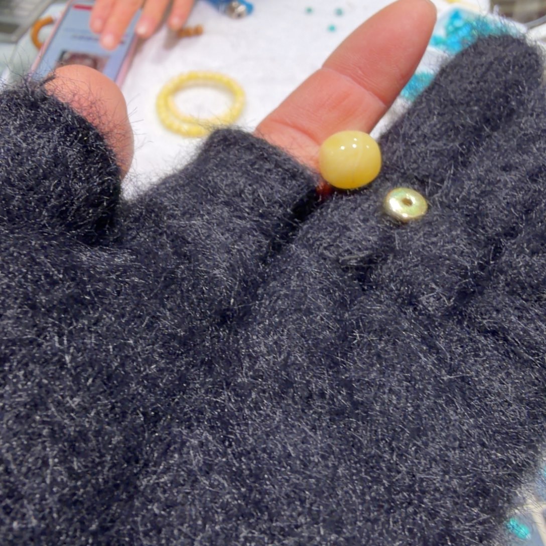 G***N吊坠猴头核桃配饰