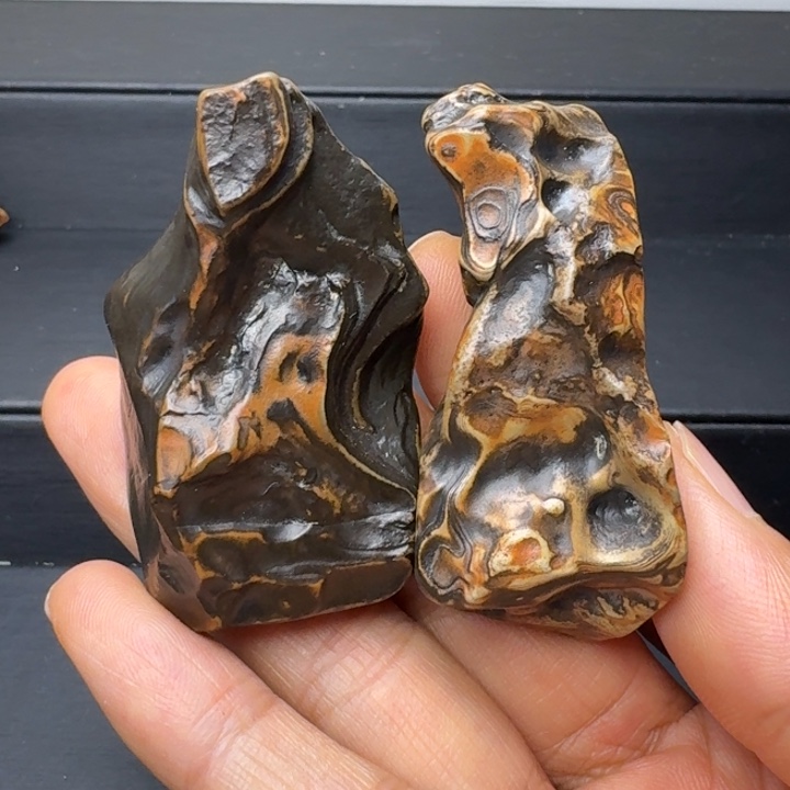 卍***石材内蒙古阿拉善原石