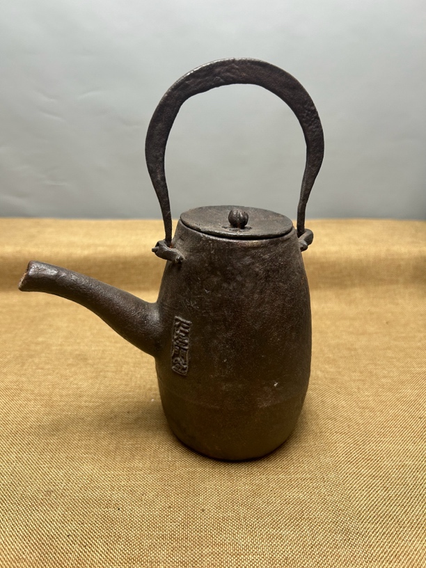 小泉人左卫门老铁壶