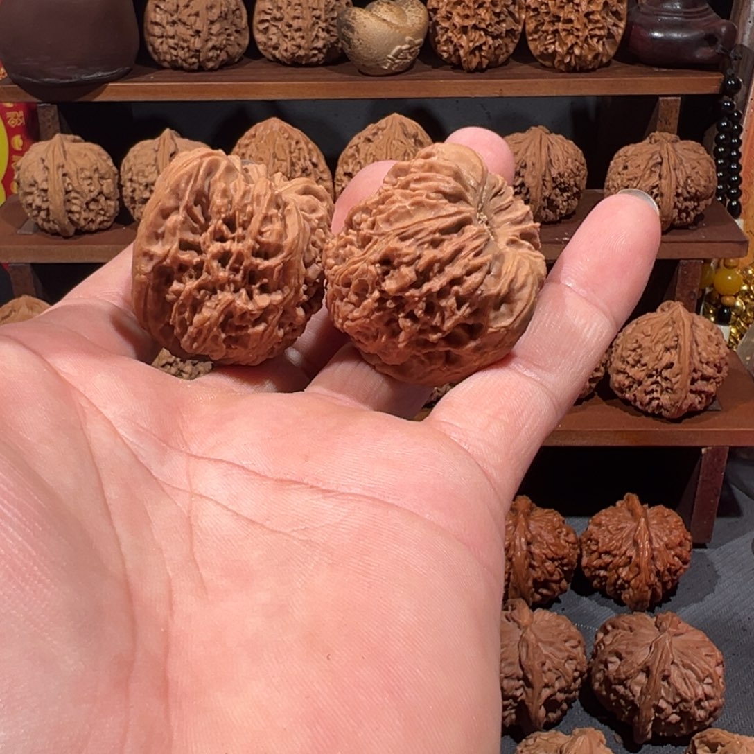 纵***、吊坠文玩核桃南疆石凹底40全品