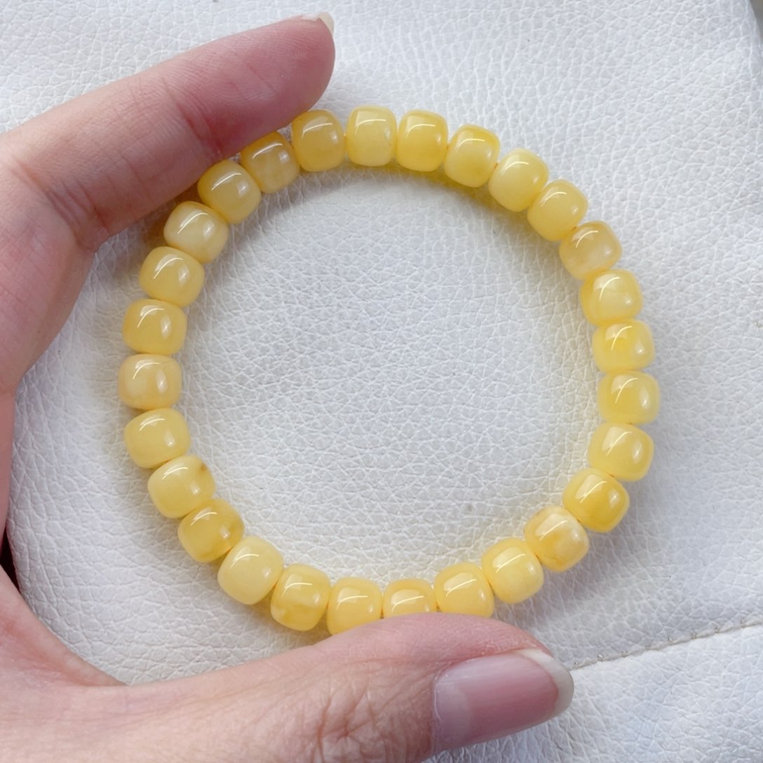 蜜蜡裸石未镶嵌蜜蜡082