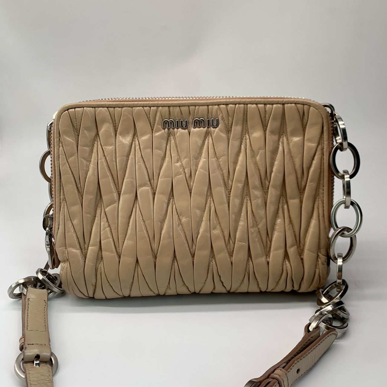 95新 MIU MIU/缪缪 奶茶色链条包，可单肩斜挎