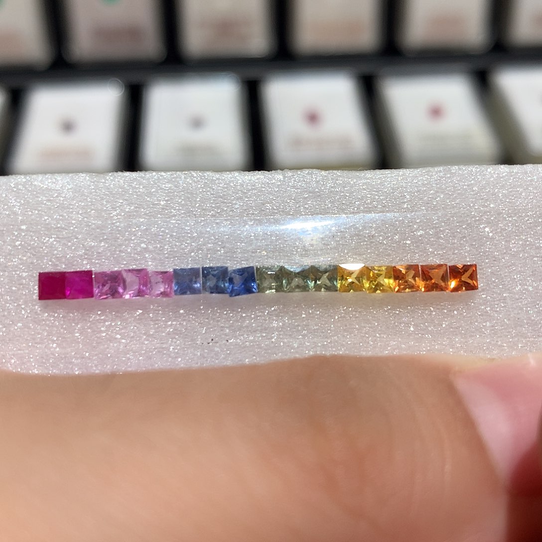 裸石蓝宝石蓝宝石红宝石彩虹条