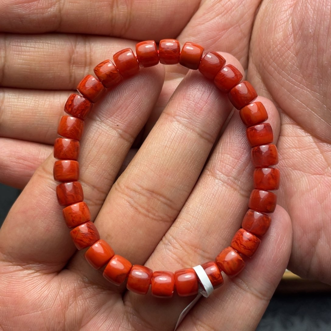 南红玛瑙颈饰未镶嵌