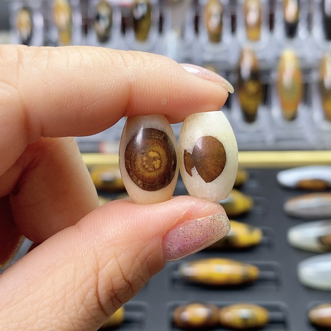 玛瑙/玉髓颈饰合金