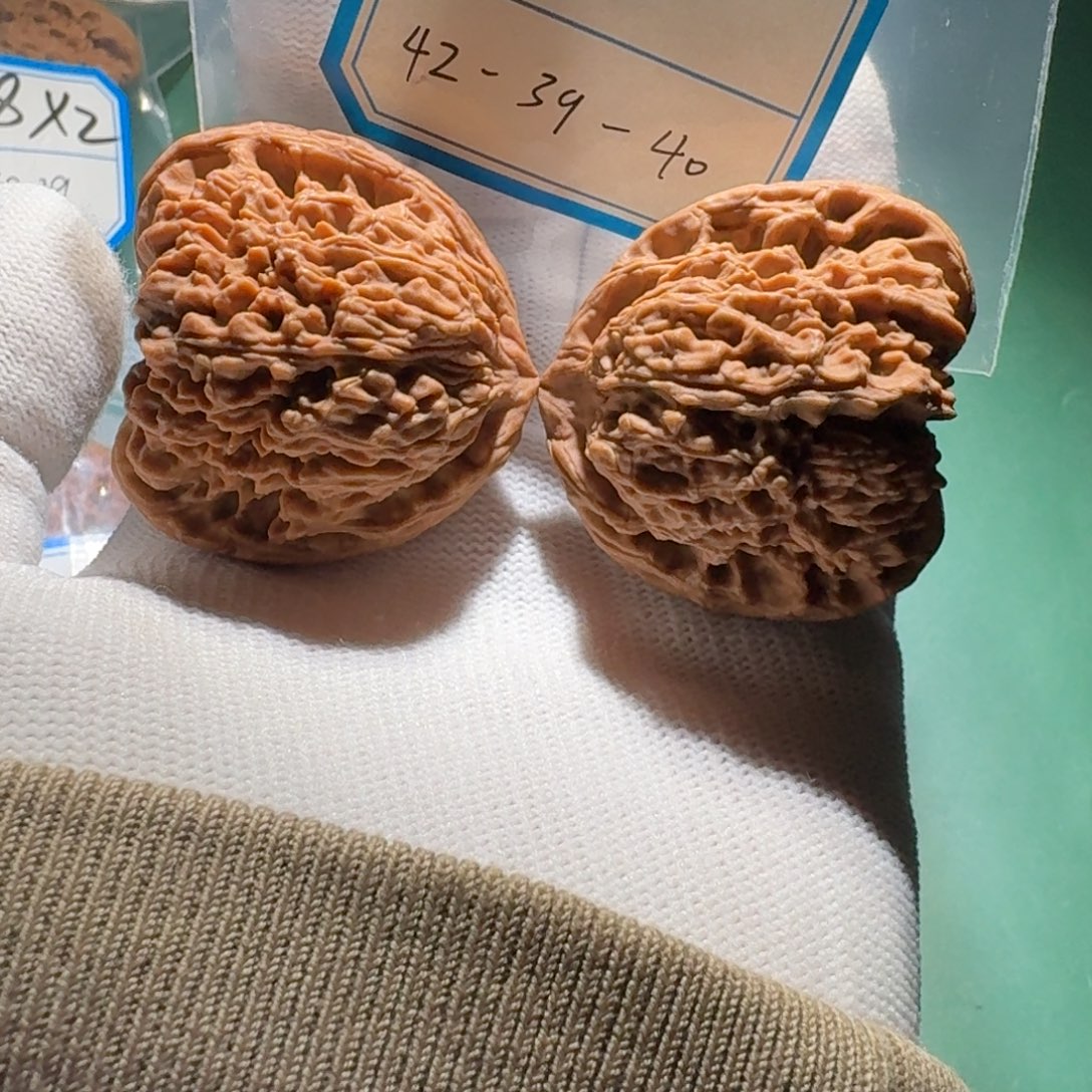 文玩核桃吊坠31号万字开背s