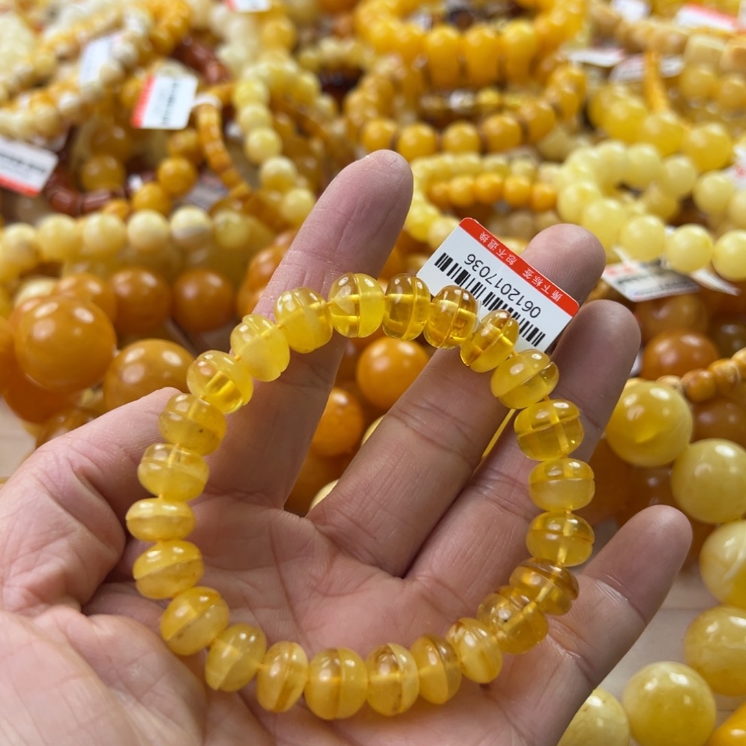 琥珀珠宝奇石未镶嵌