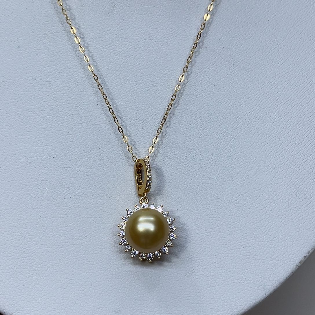 S***g银S925镶嵌海水珍珠颈饰