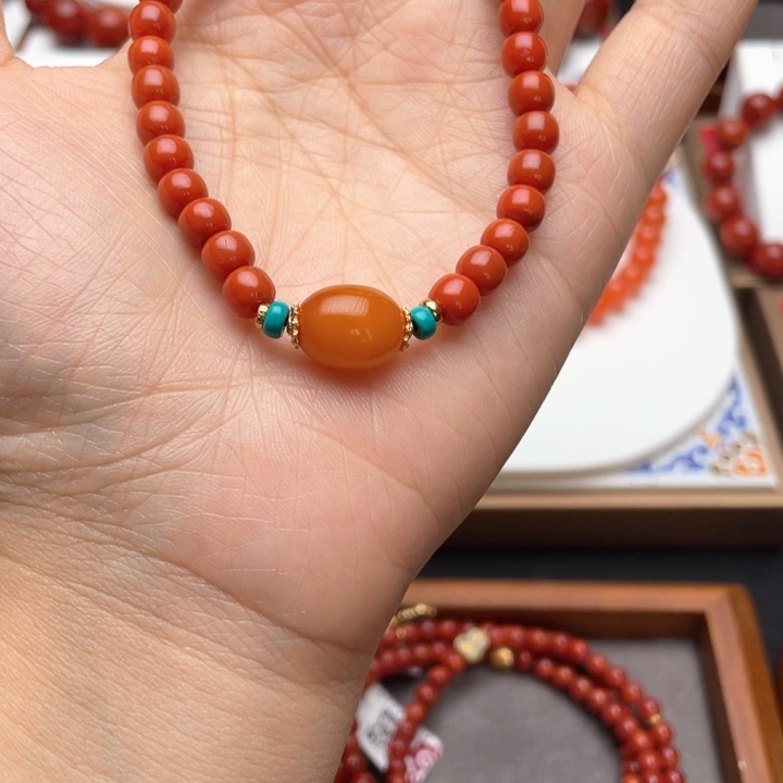 南红玛瑙手链合金那**?