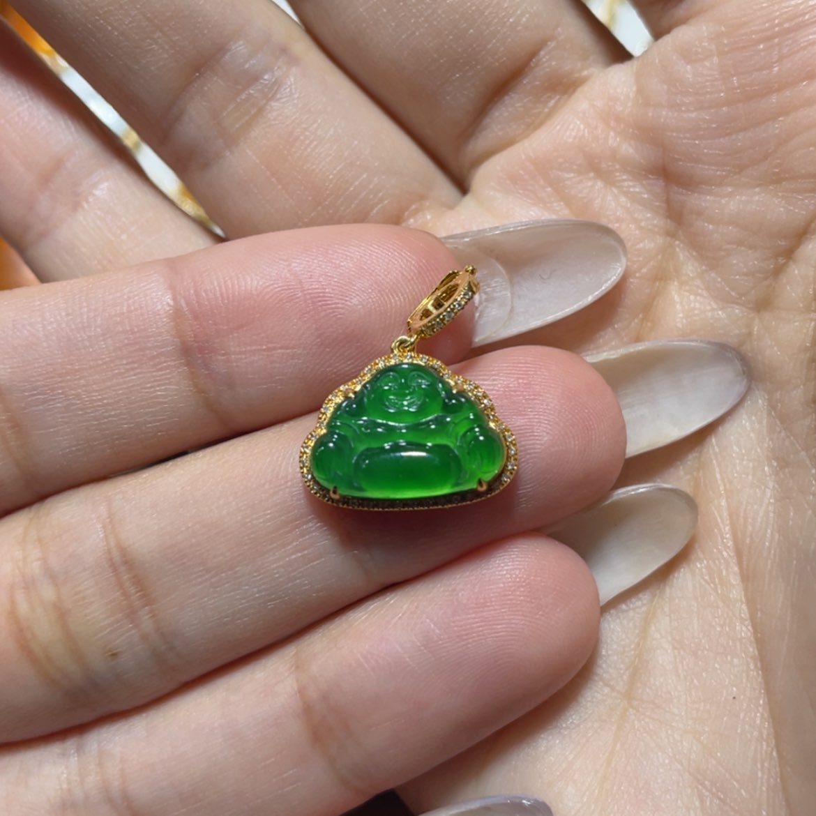 【闪购商品】颈饰18K金镶嵌翡翠