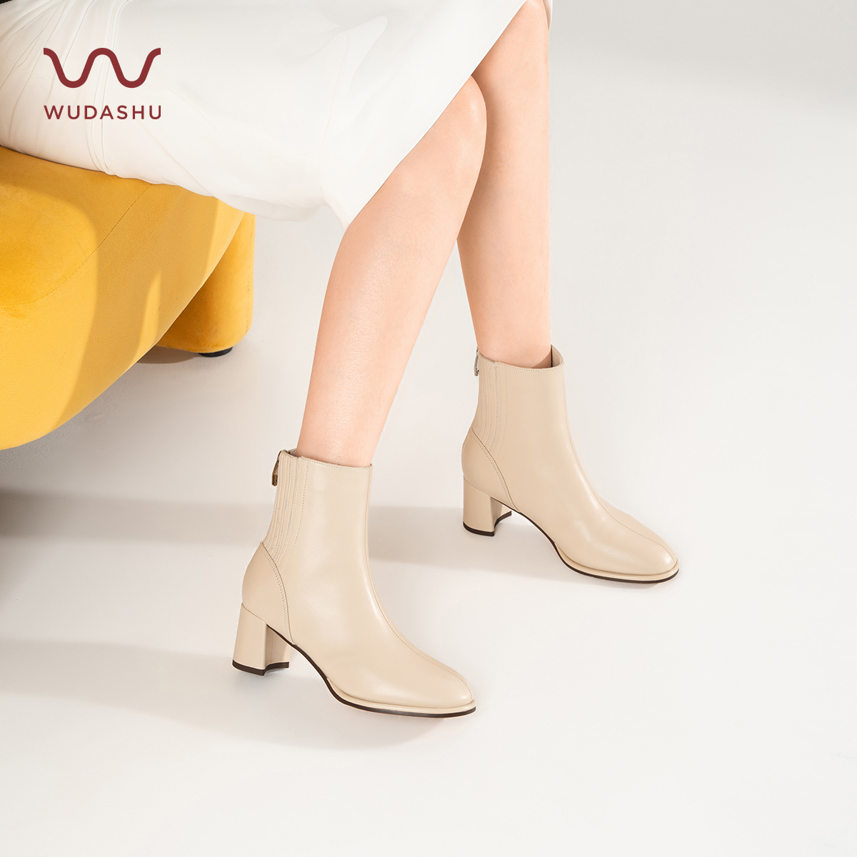 吴大叔【新国标95白鹅绒】羊皮法式复古粗跟短靴女保暖瘦瘦靴Z289E