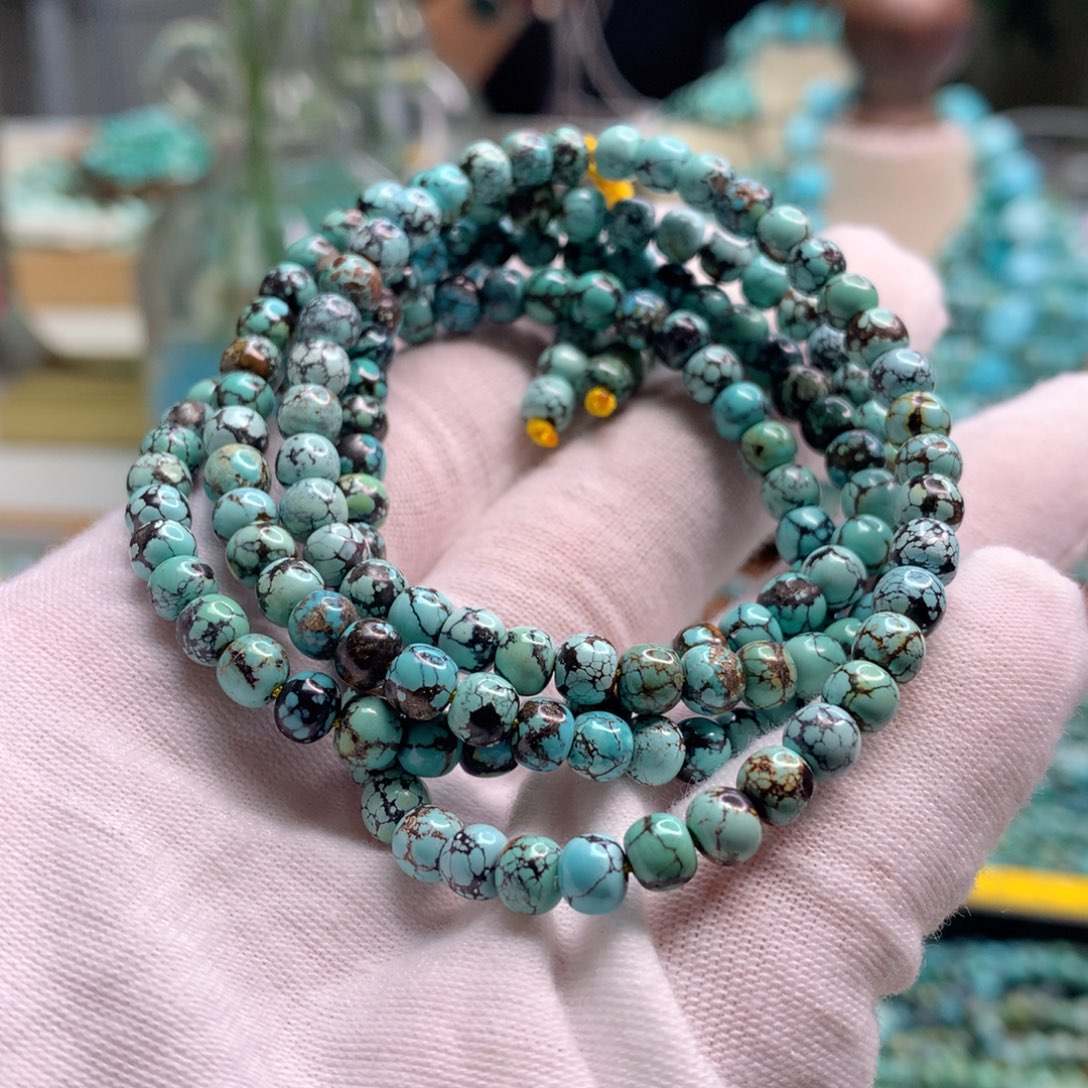 绿松石未镶嵌饰品