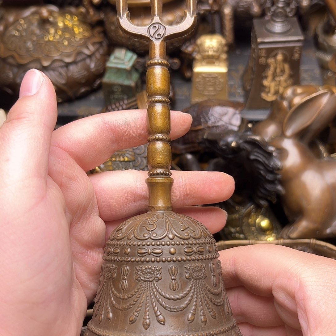 铜器摆件老王直播间