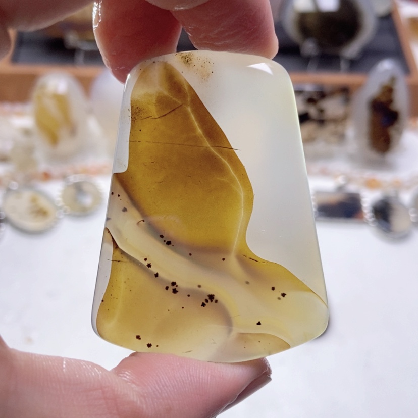 【闪购商品】玛瑙/玉髓颈饰未镶嵌金*