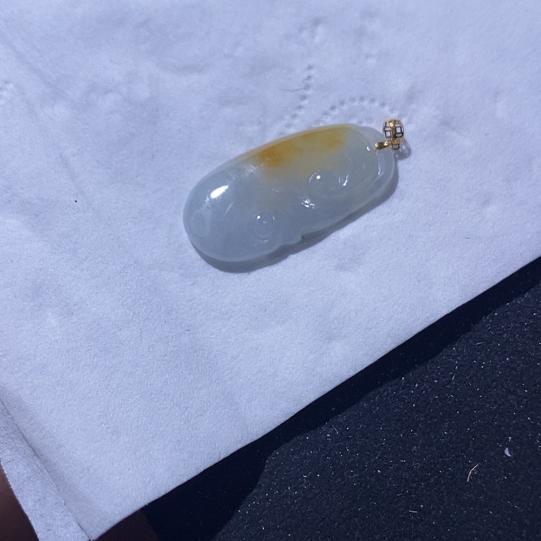 翡翠吊坠(不含链)18K金镶嵌