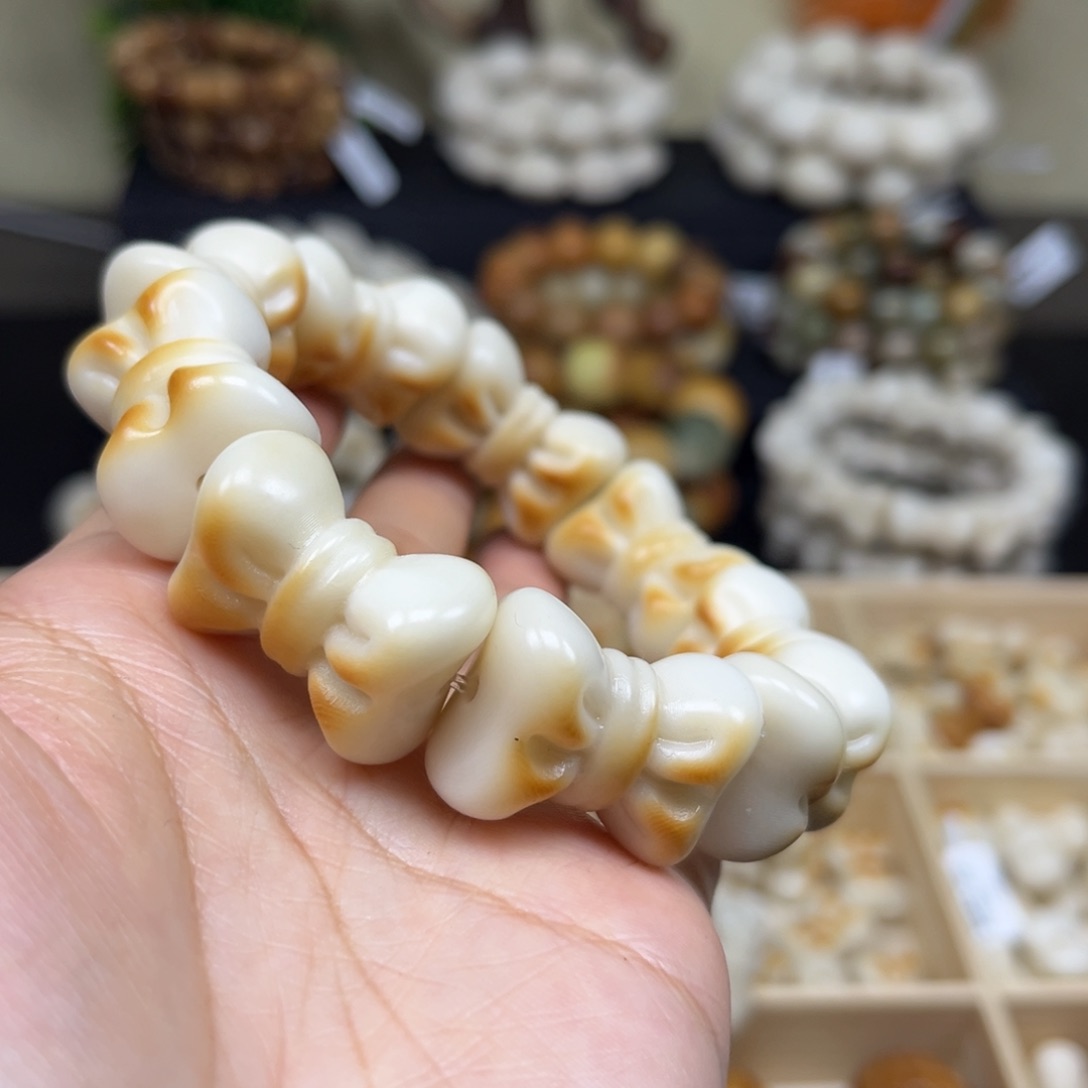 菩提根/象牙果吊坠2.12.131蝴蝶结