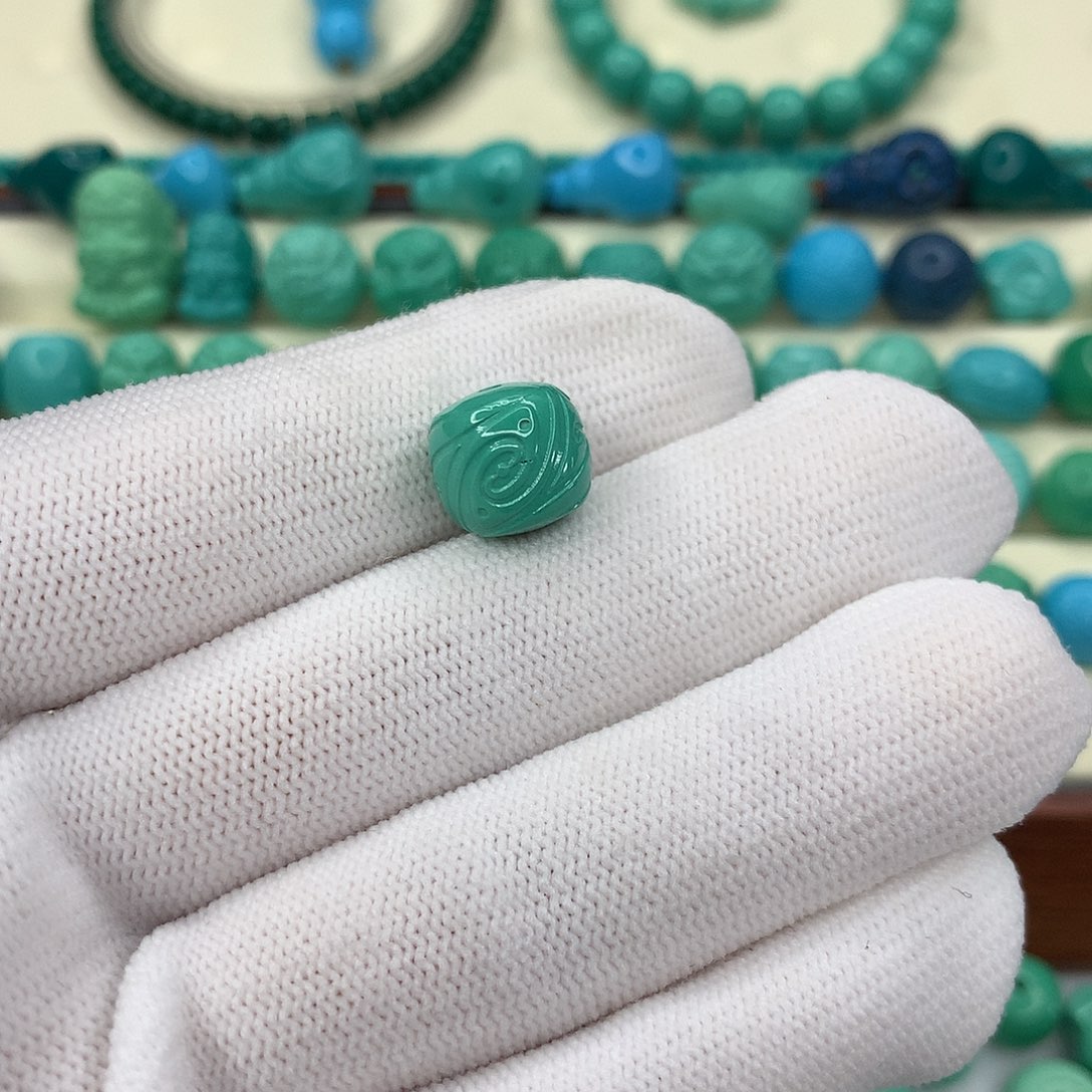 老油绿博古尺寸11.4，微瑕