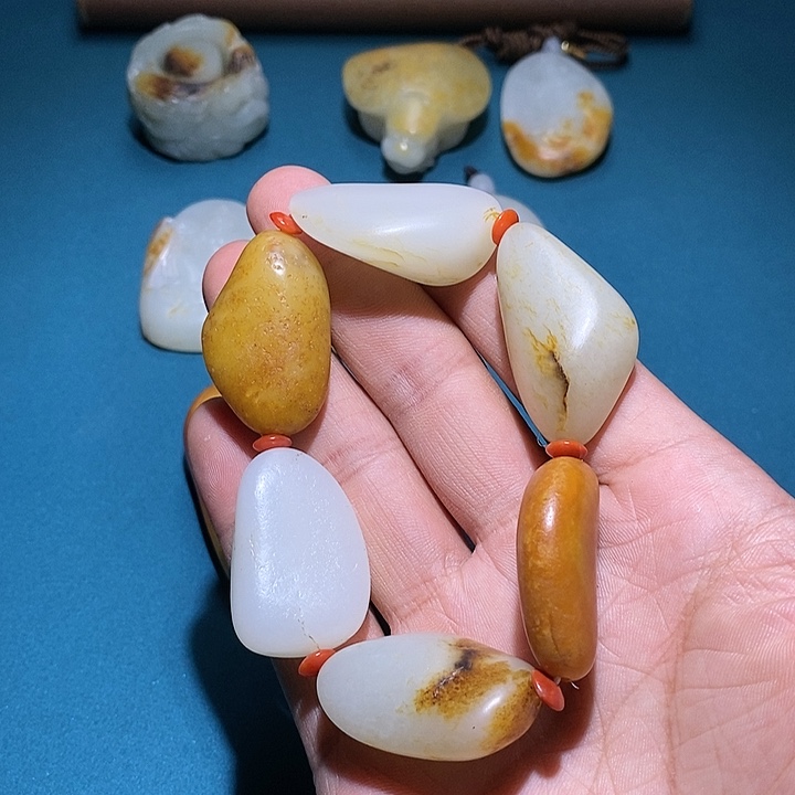 和田玉颈饰未镶嵌