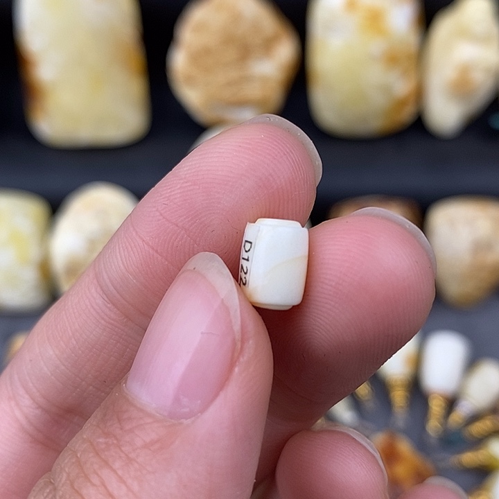 琥珀未镶嵌裸石6瓷白线束d122