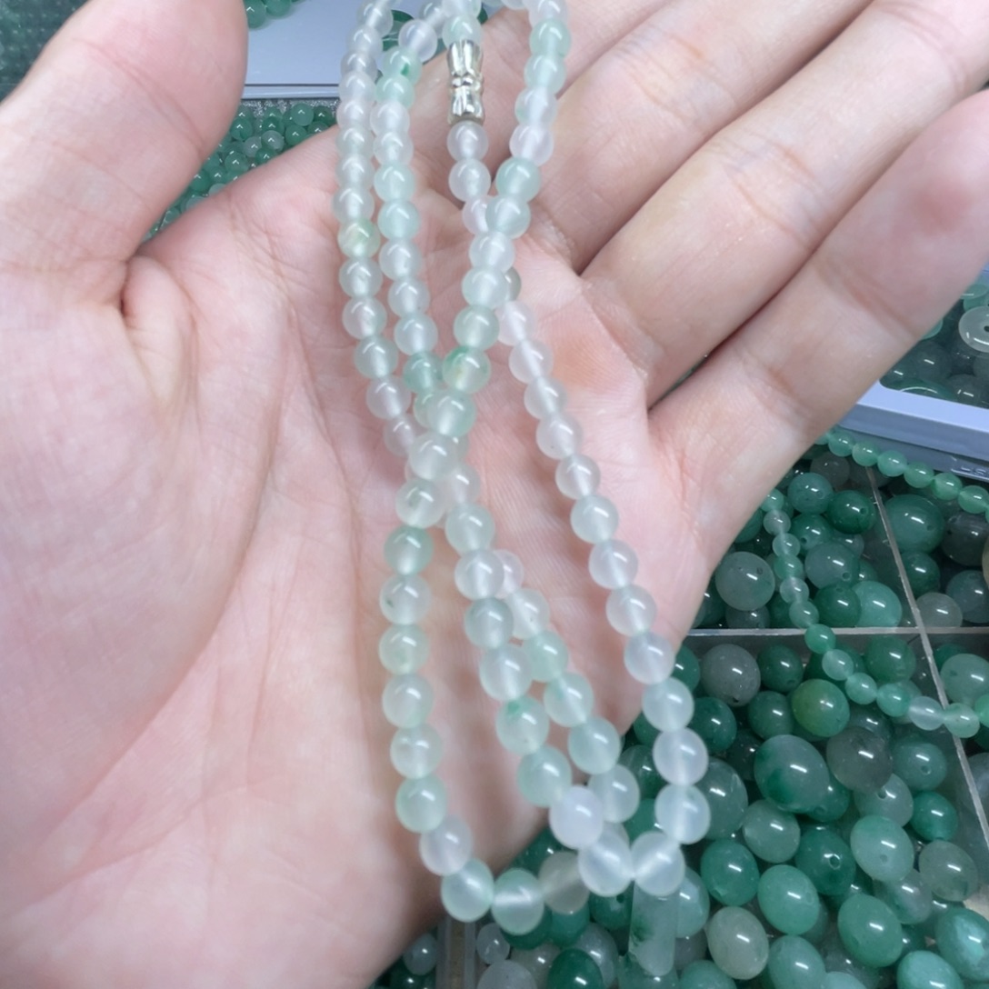 颈饰未镶嵌石英质玉卡5