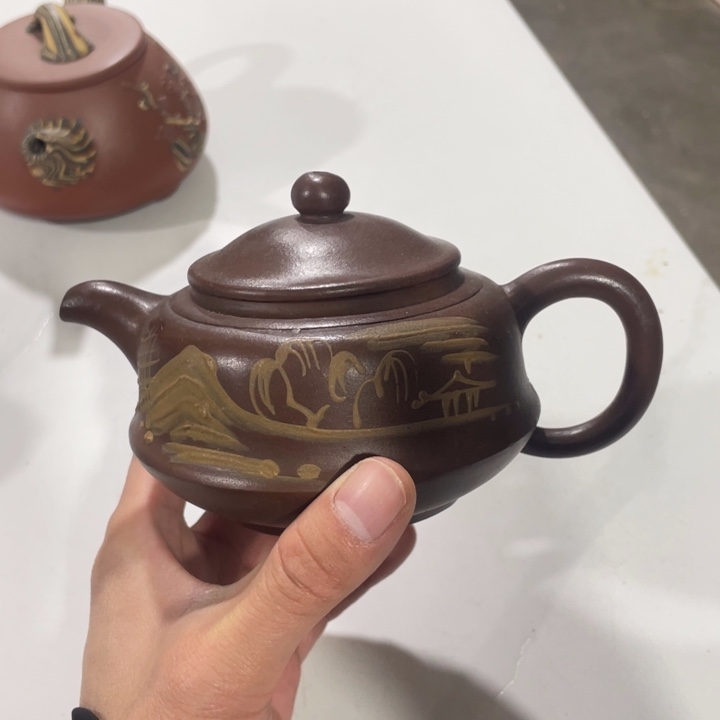 紫砂茶壶老厂紫砂壶一件。