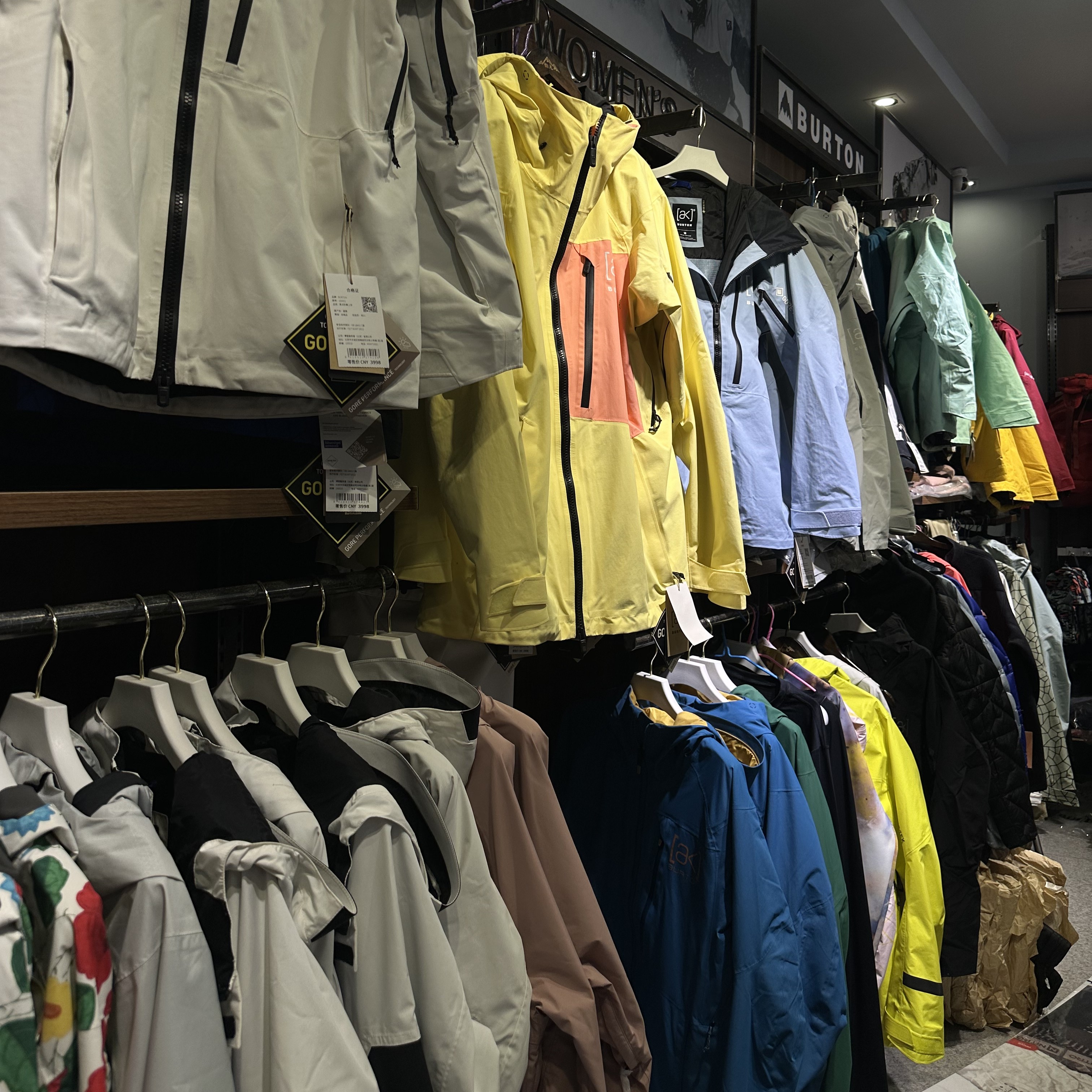 burton ak cyclic 2l 滑雪服 男款女款防水防风