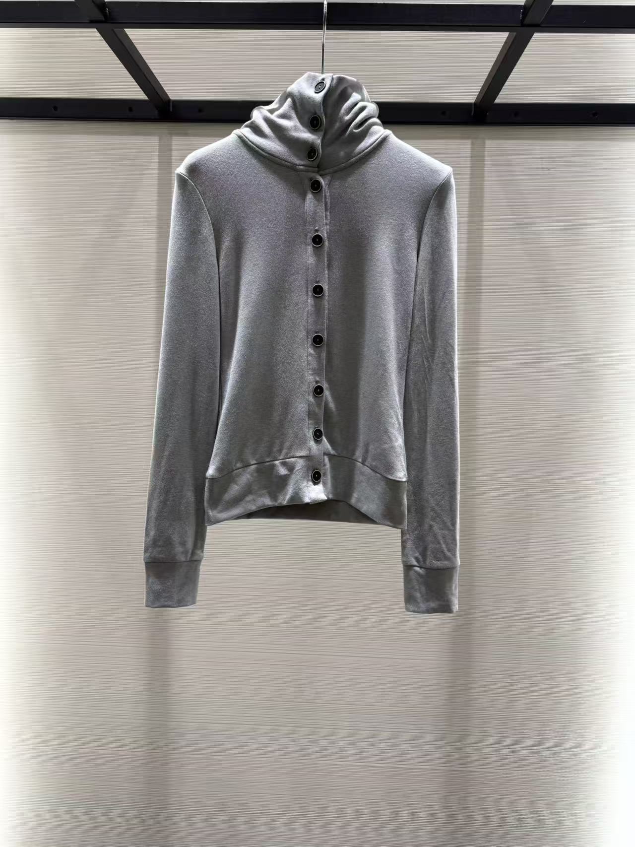 设计师新款高领单排扣休闲百搭长袖T恤 XM2526076