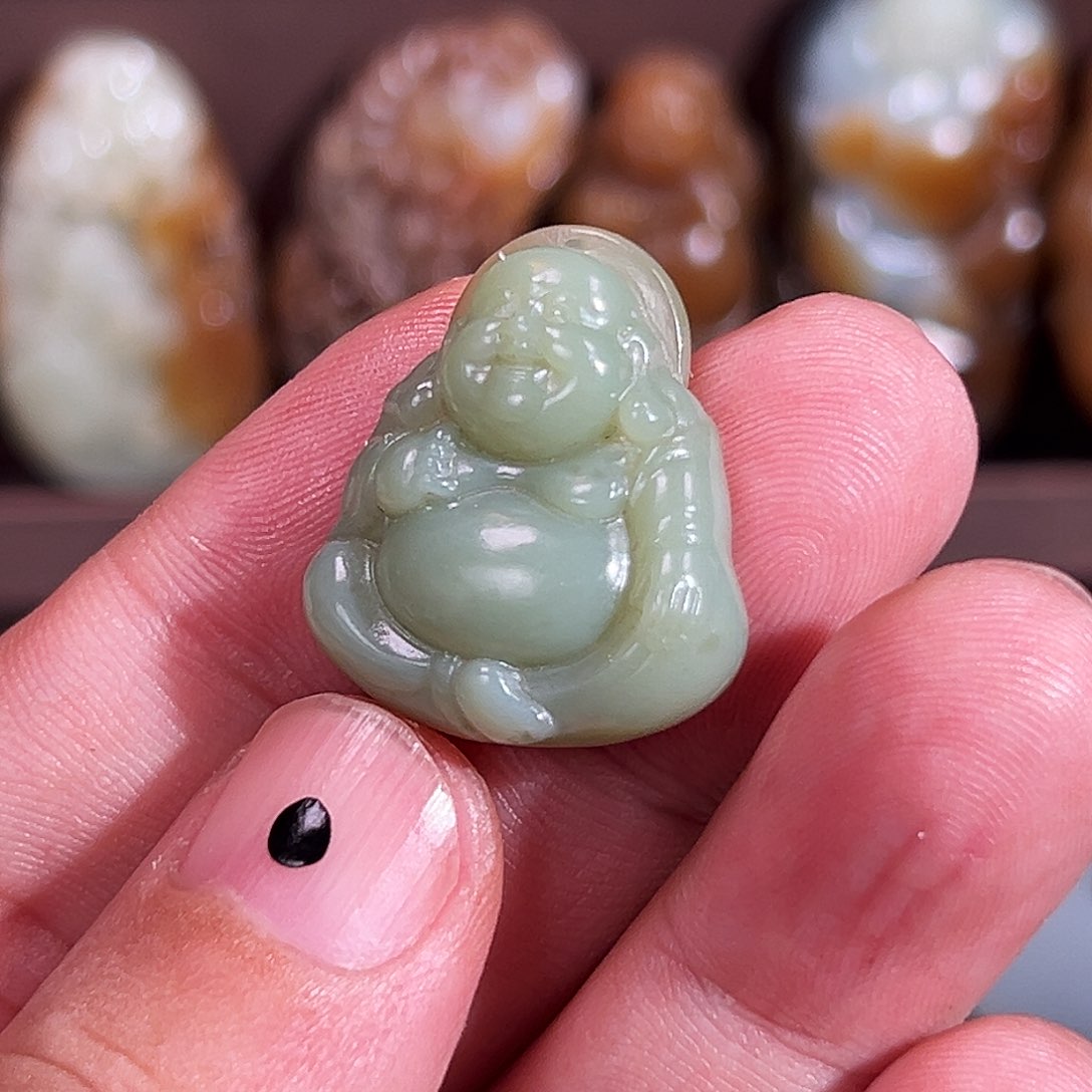 和田玉颈饰未镶嵌俄碧豆青