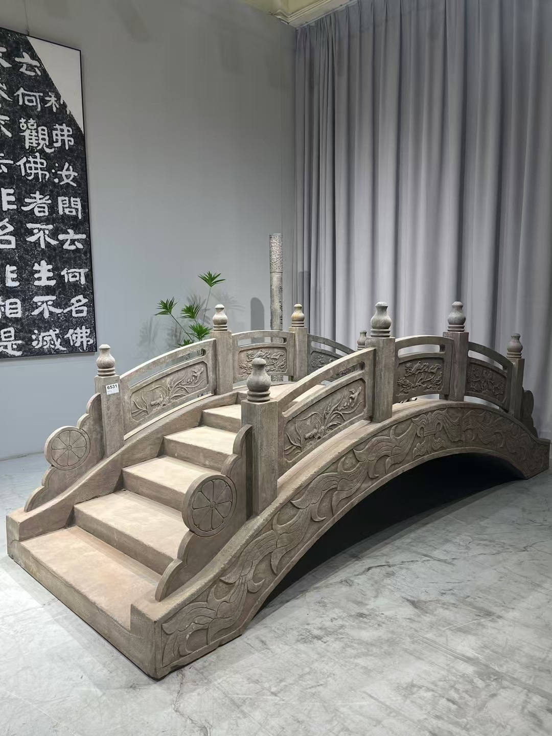 曲桥通幽处 · 石拱桥