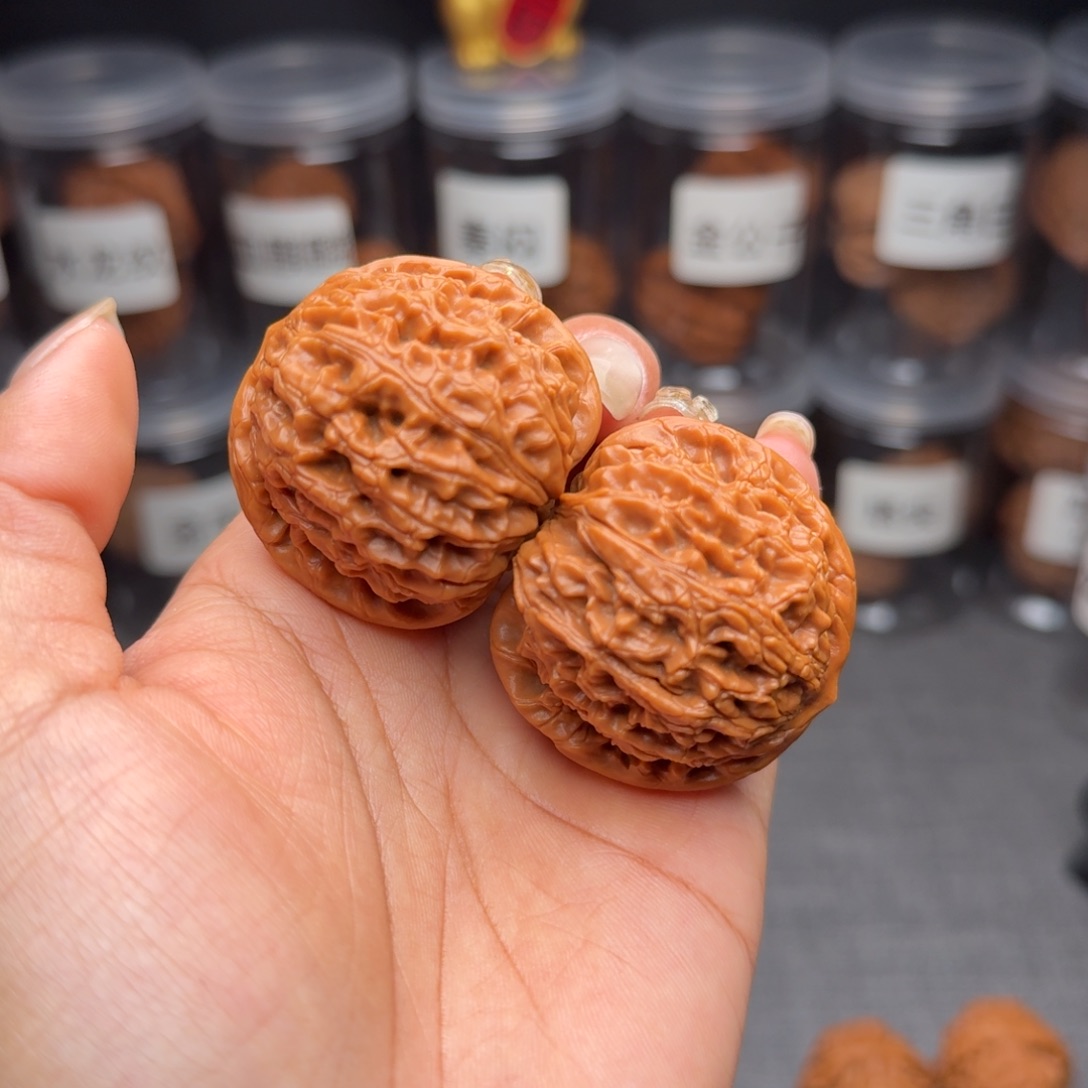 文玩核桃把件圆球水龙