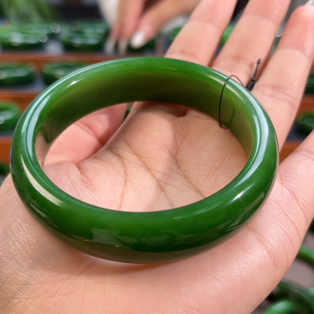 未镶嵌手镯和田玉玉*音