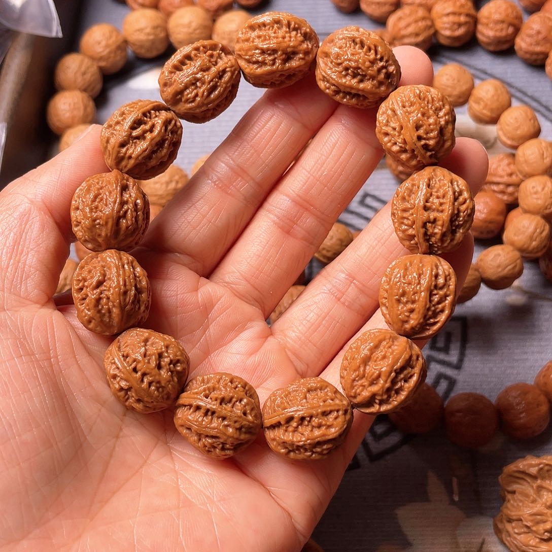 文玩核桃手串1.8八棱蚂蚁纹