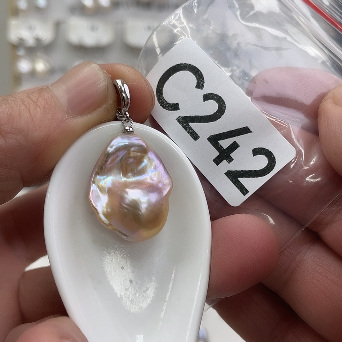 淡水珍珠颈饰银S925镶嵌?