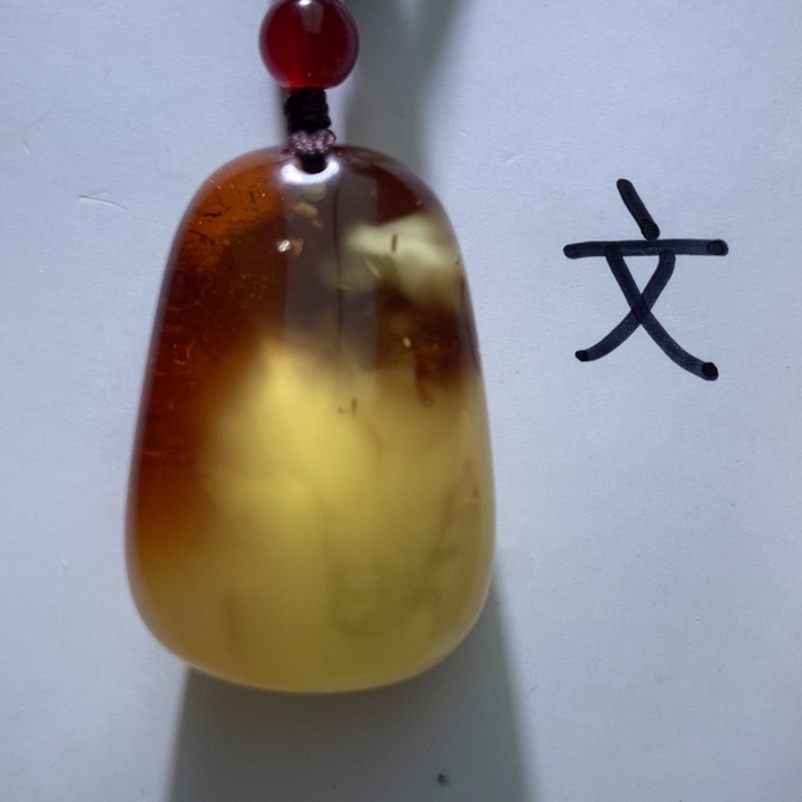 琥珀未镶嵌珠宝奇石92