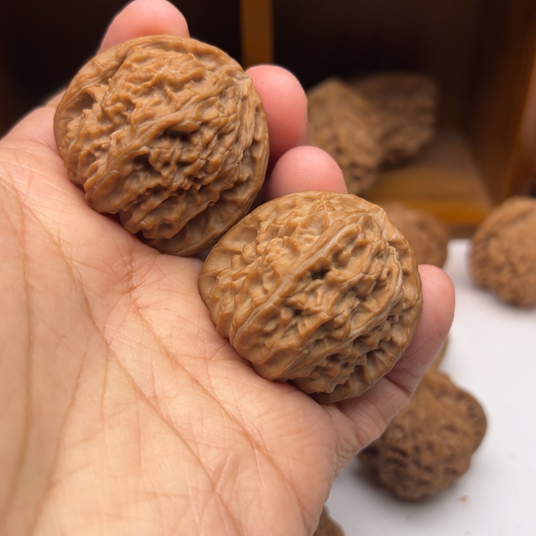 文玩核桃吊坠40全品三角白