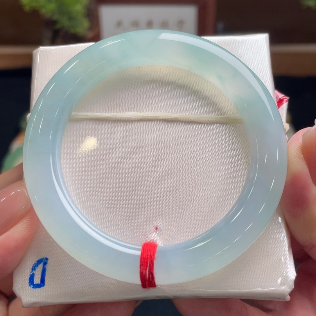 翡翠手镯未镶嵌翡翠53圆条